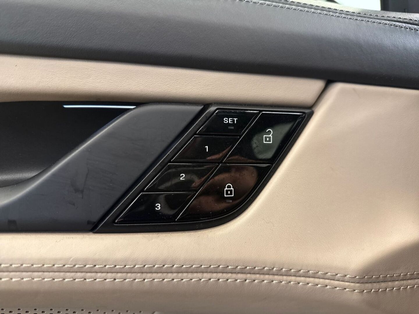 PORSCHE Taycan 2020