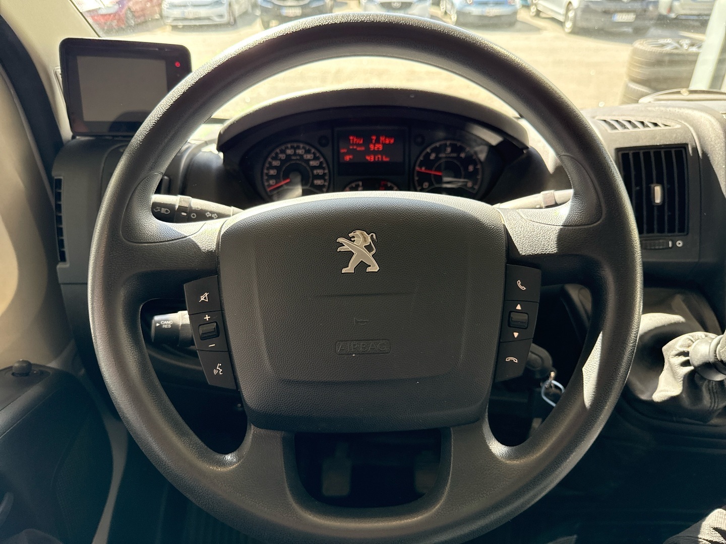 PEUGEOT Boxer 2023