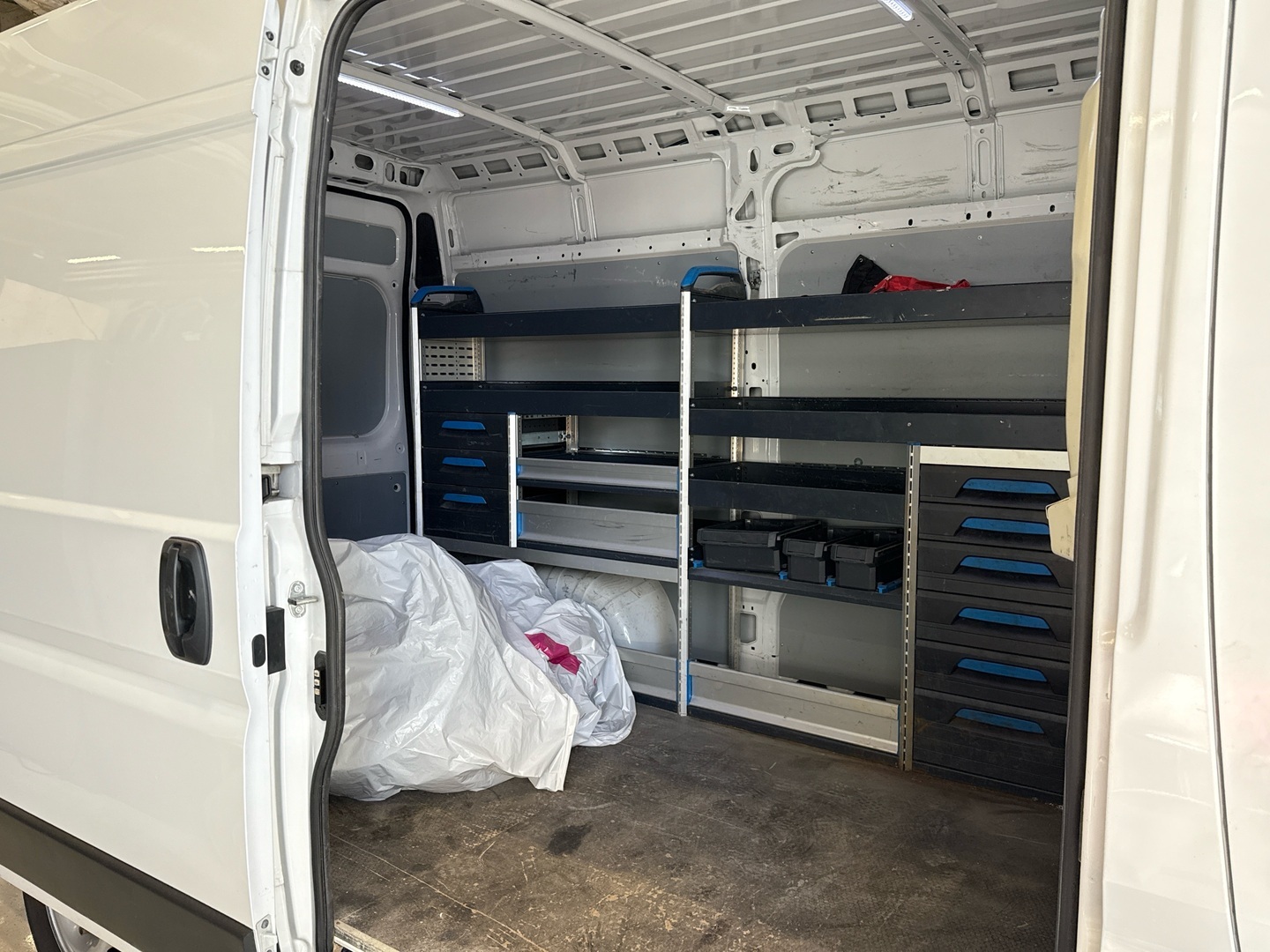 PEUGEOT Boxer 2023