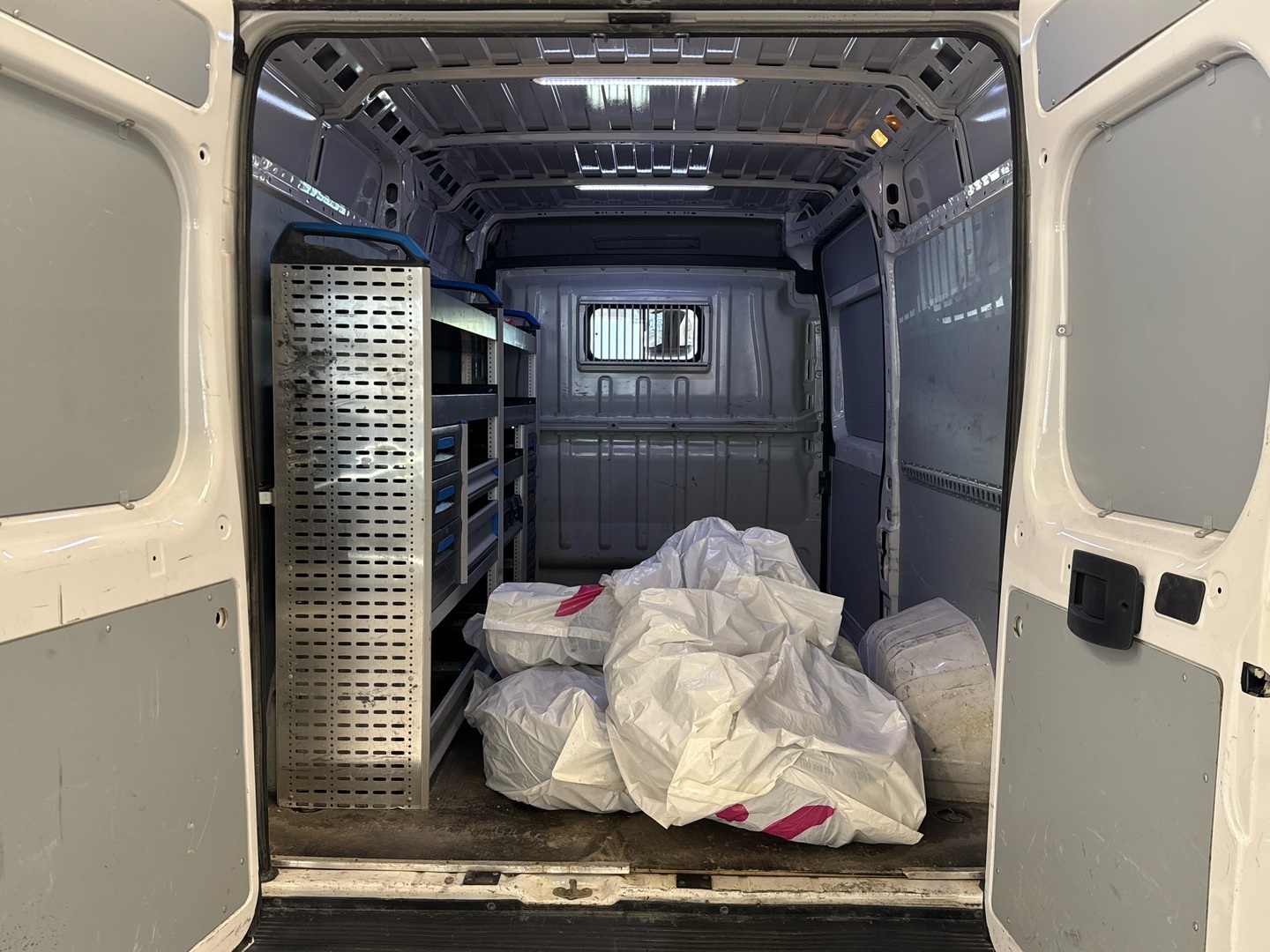 PEUGEOT Boxer 2023