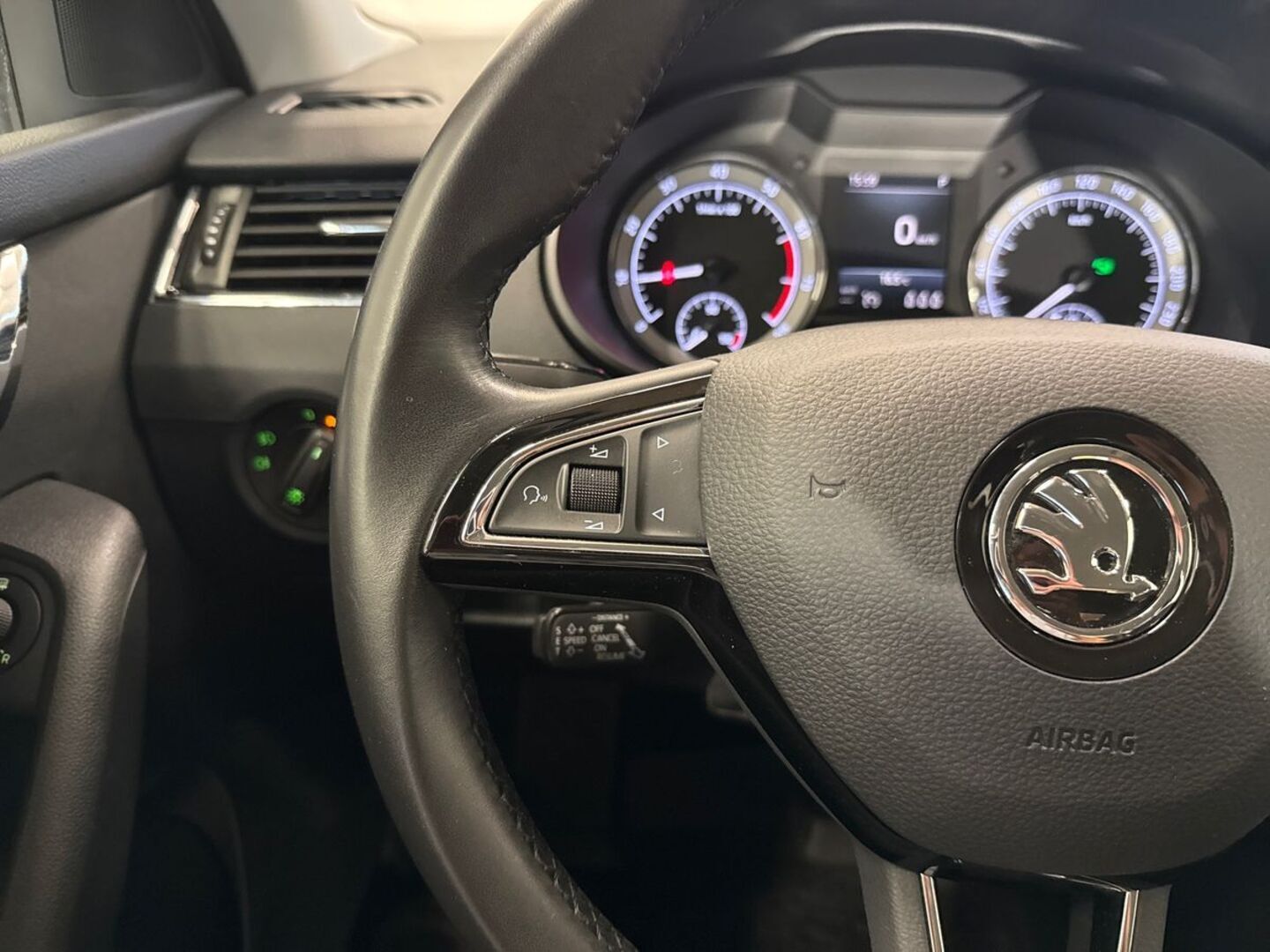 SKODA Octavia 21
