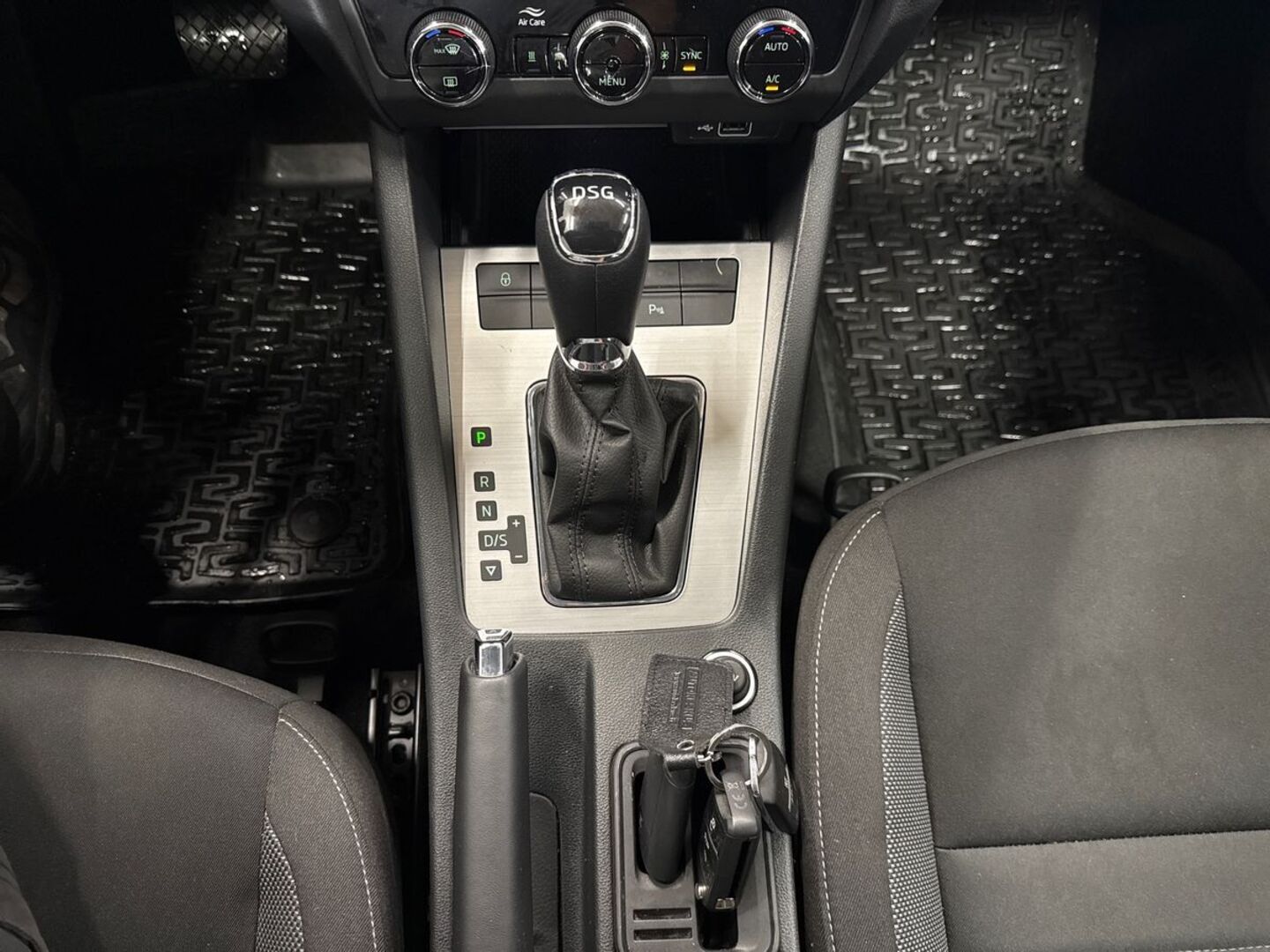 SKODA Octavia 24