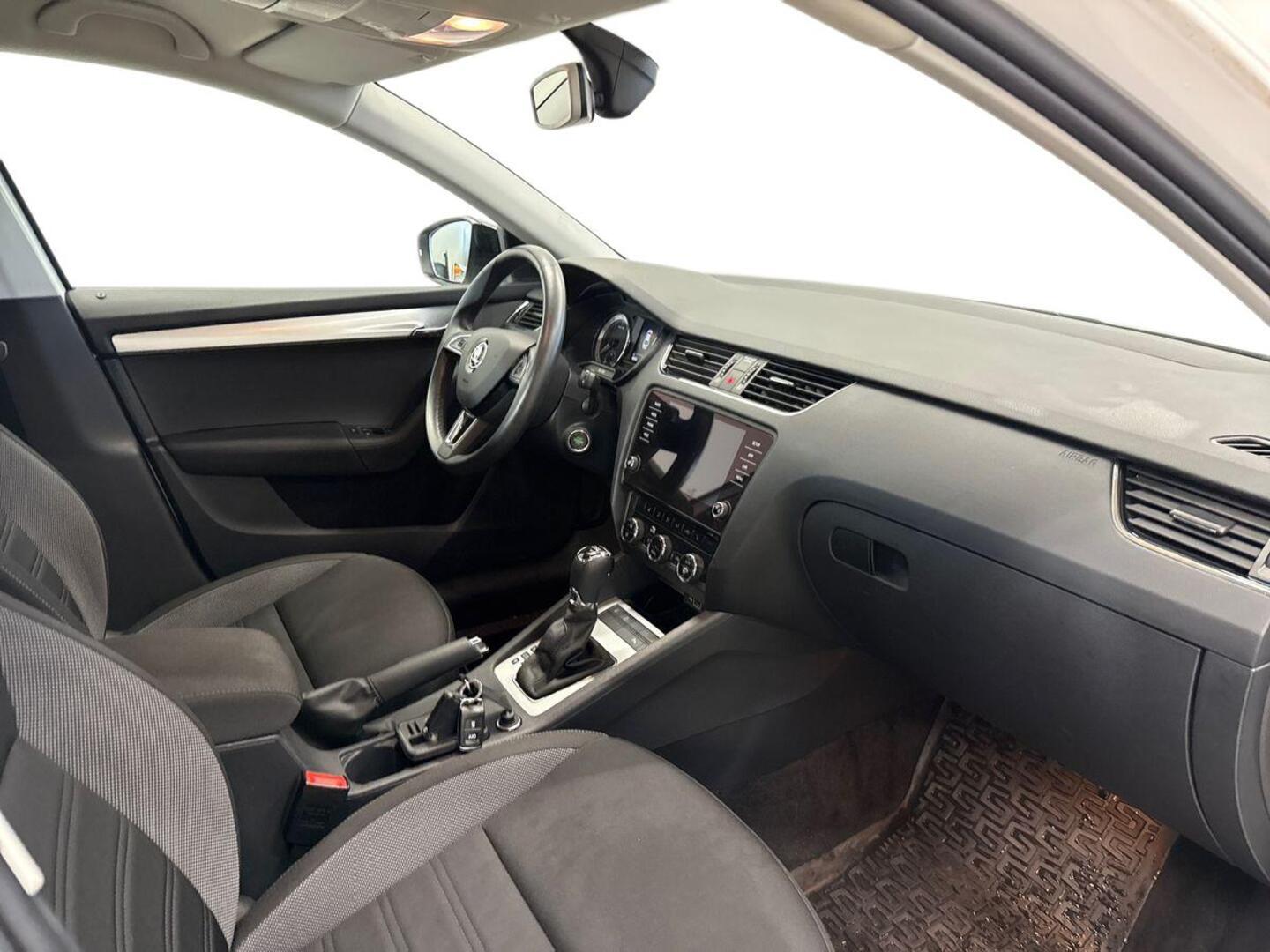 SKODA Octavia 9