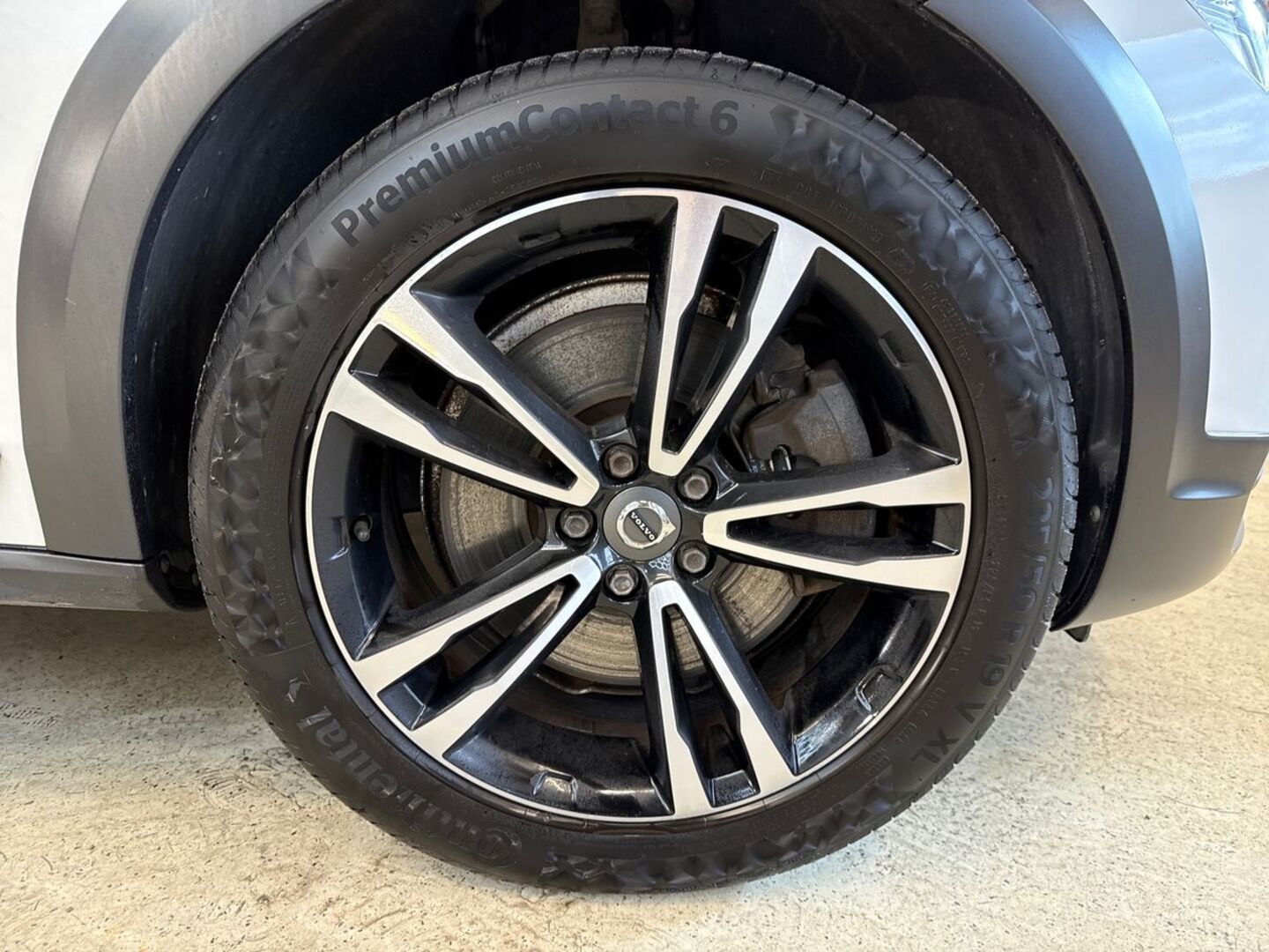 VOLVO V90 Cross Country 2017