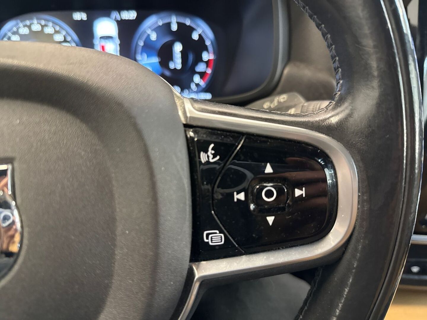 VOLVO V90 Cross Country 2017