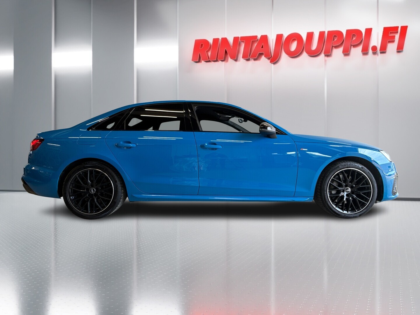 AUDI A4 2021