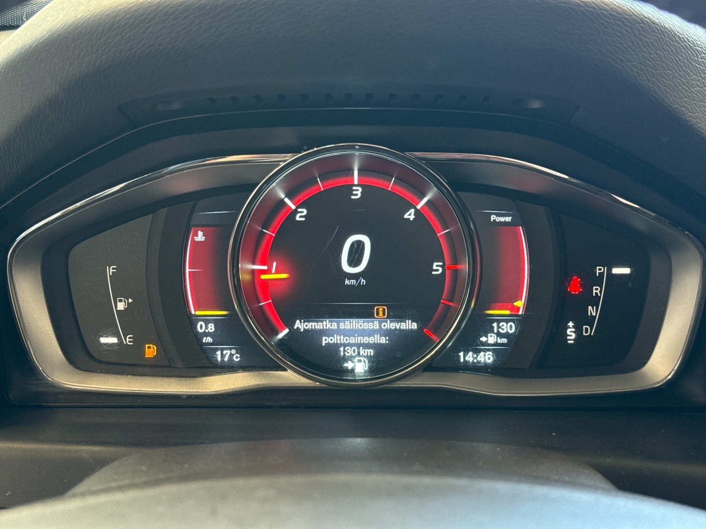VOLVO V70 2016