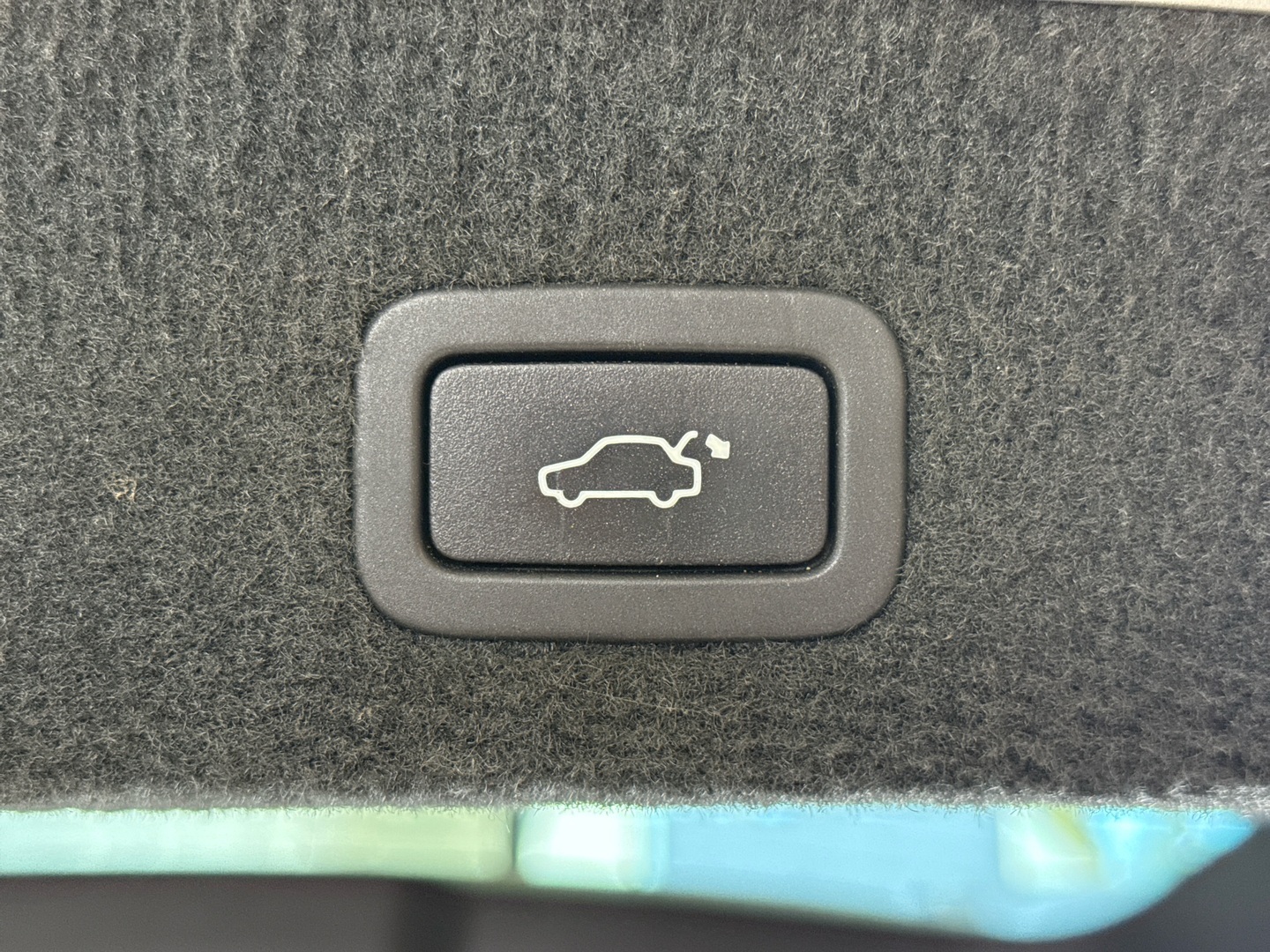 VOLVO V70 2016
