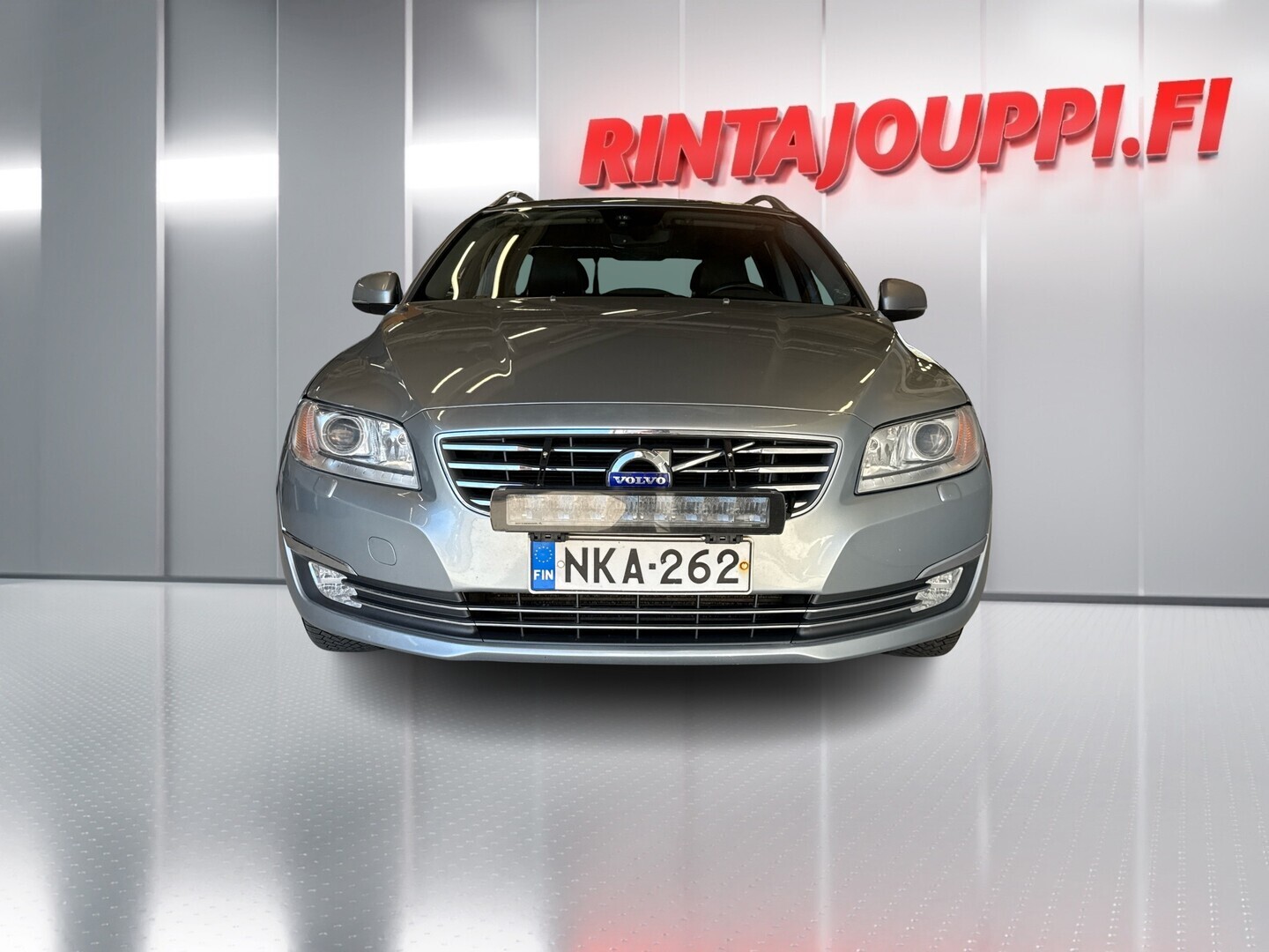 VOLVO V70 2016
