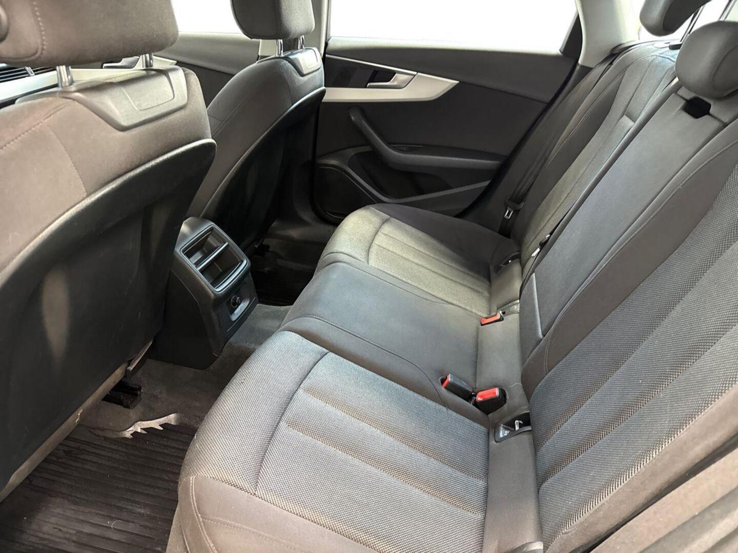 AUDI A4 2016