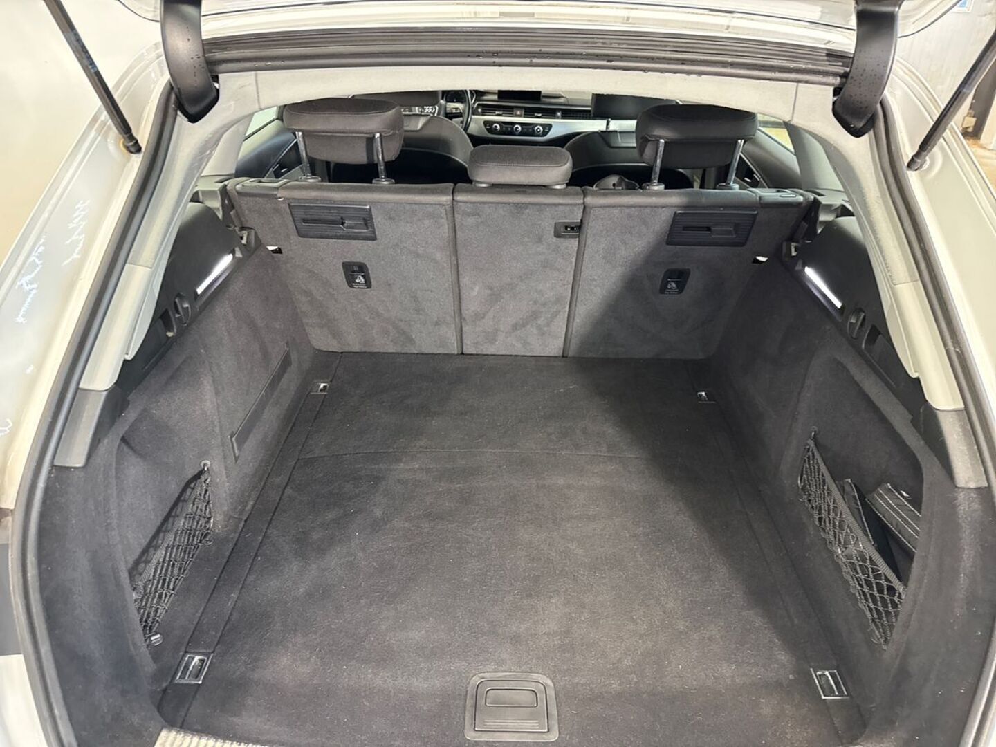 AUDI A4 2016