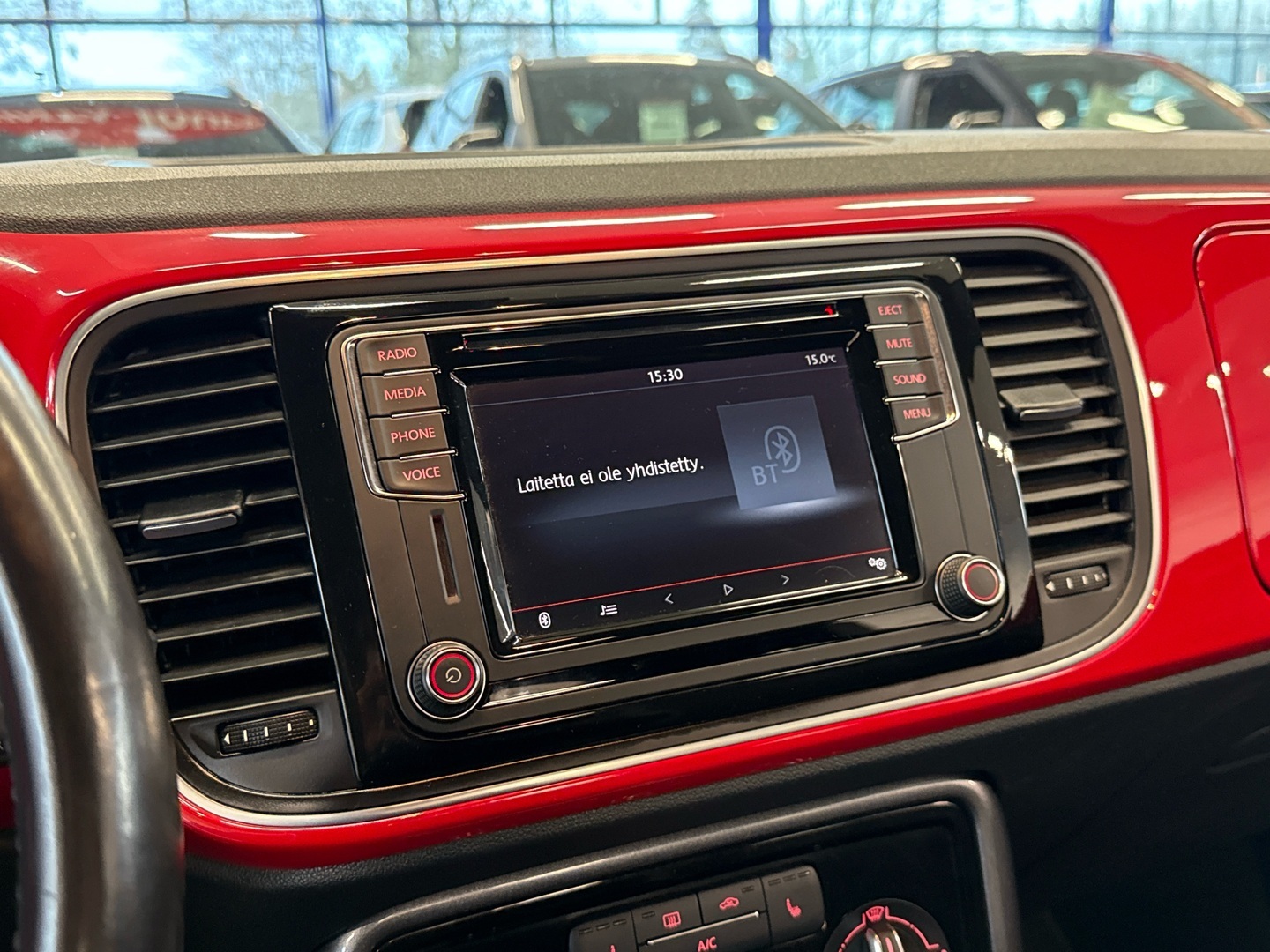 VOLKSWAGEN Beetle 2017