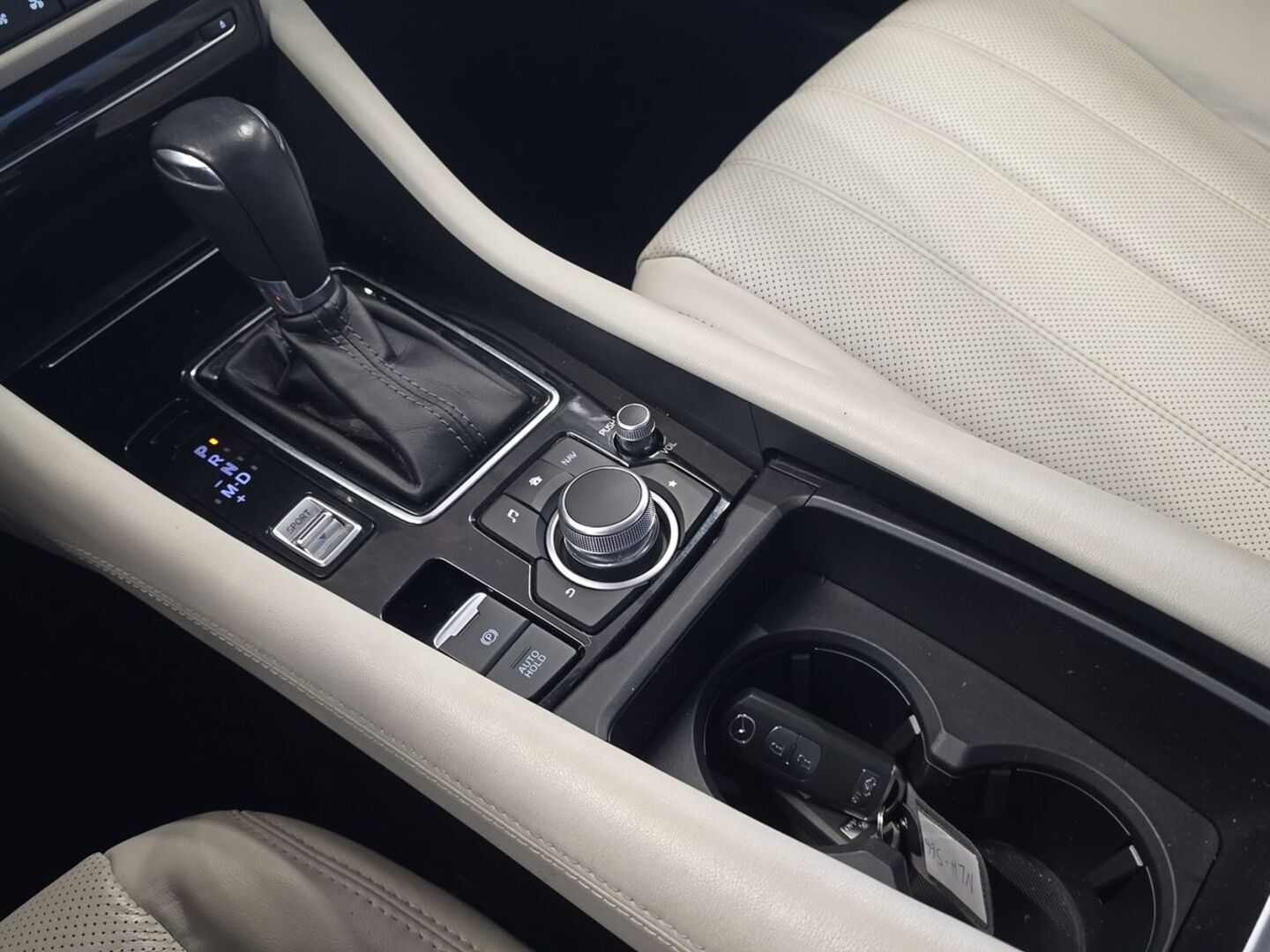 MAZDA Mazda6 2019
