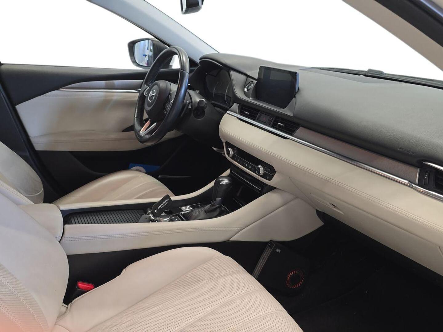 MAZDA Mazda6 2019
