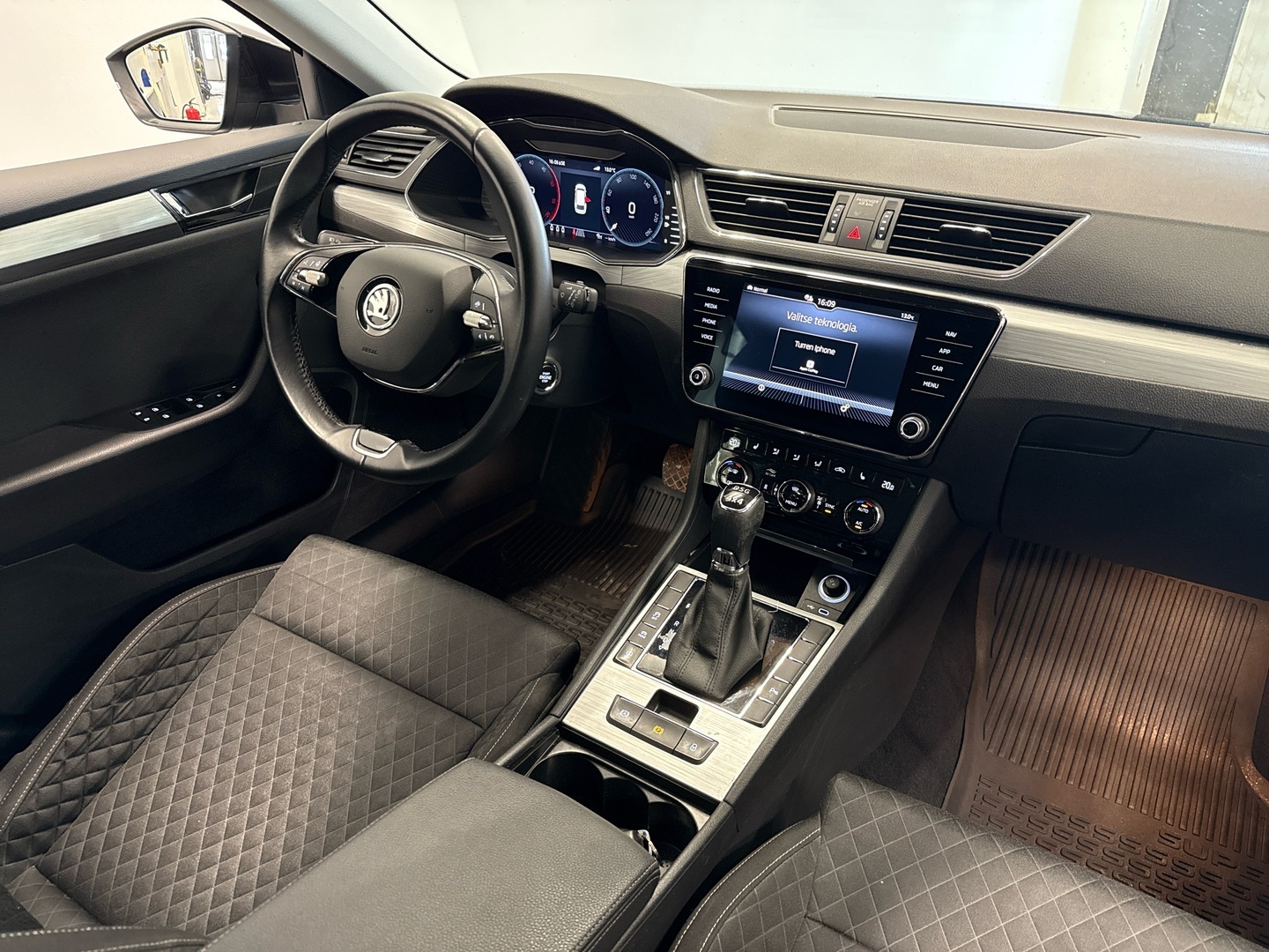 SKODA Superb 2022