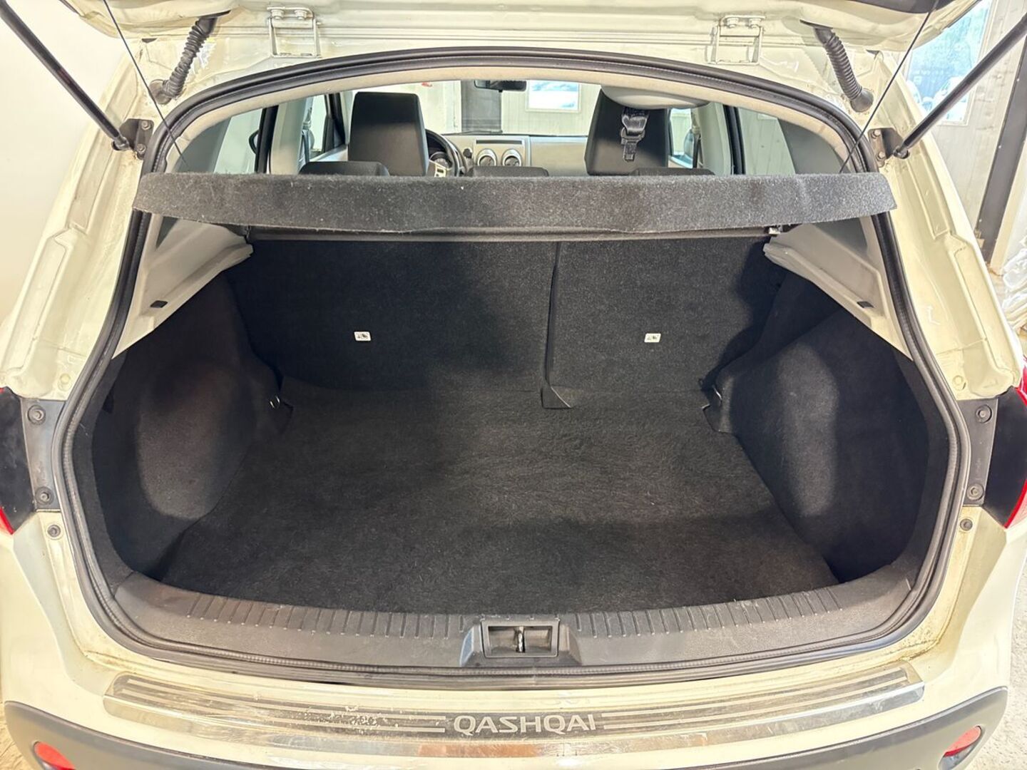 NISSAN Qashqai 2010