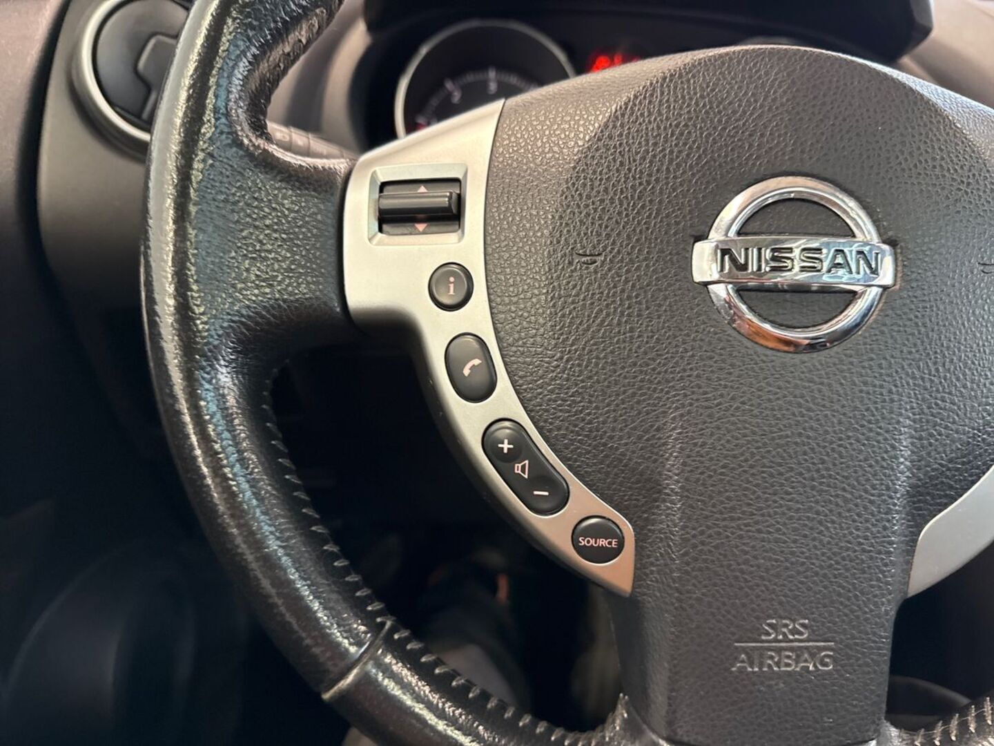 NISSAN Qashqai 2010