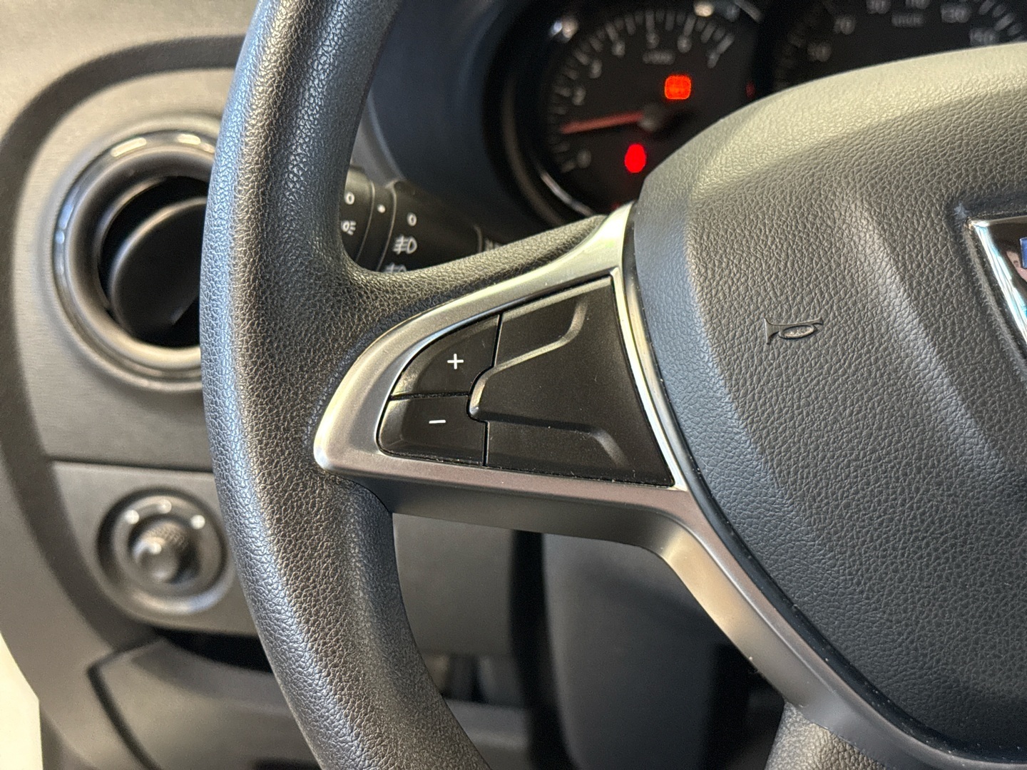 DACIA Dokker Van 2017