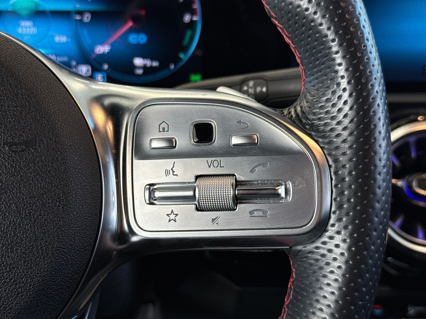 MERCEDES-BENZ CLA 2021