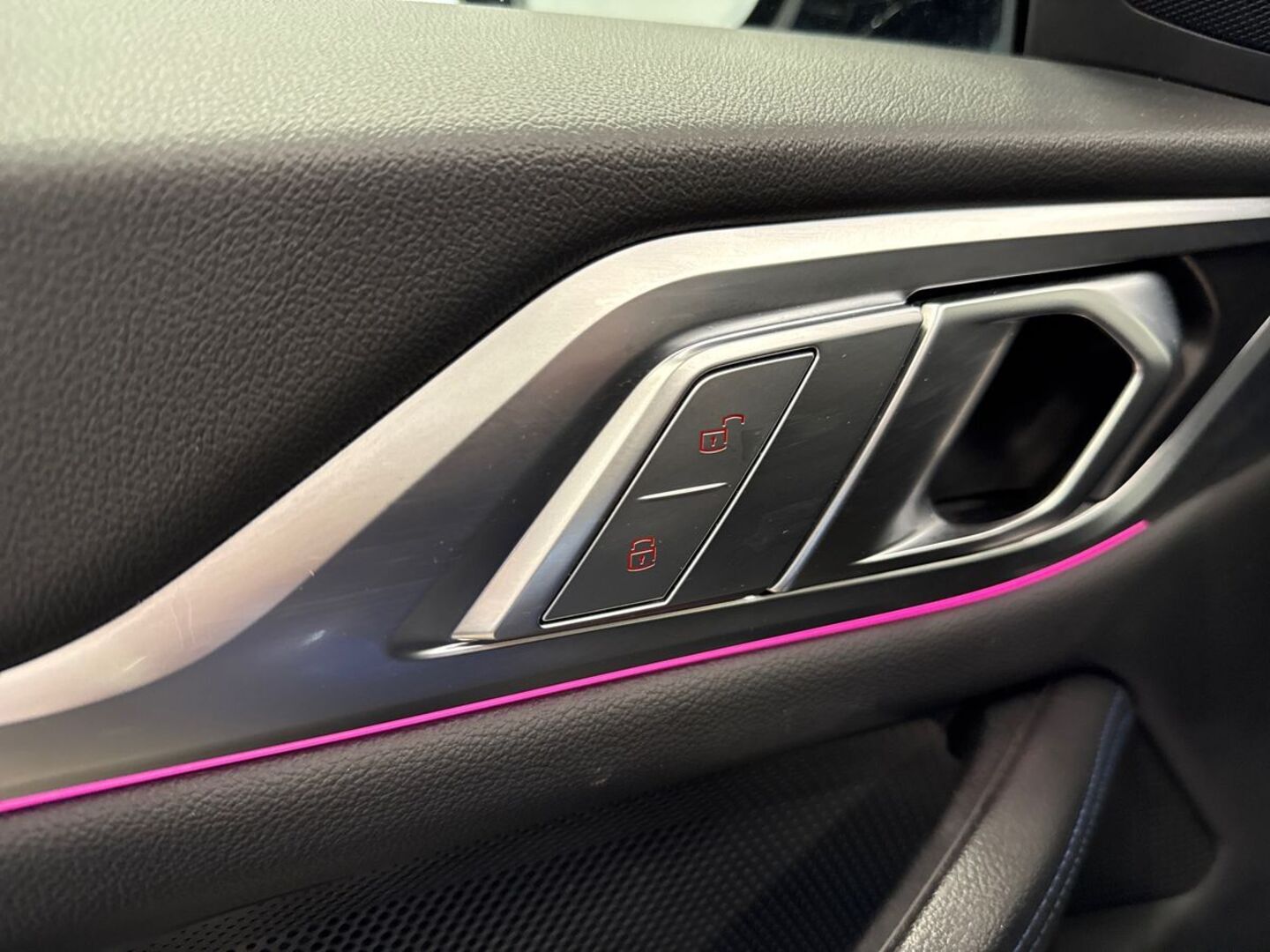 BMW i4 23