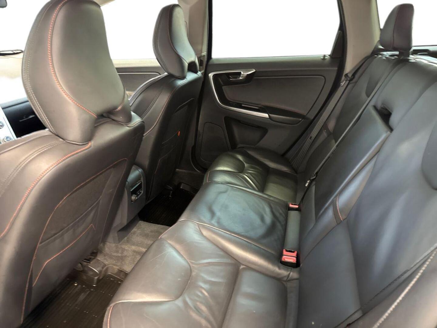 VOLVO XC60 10