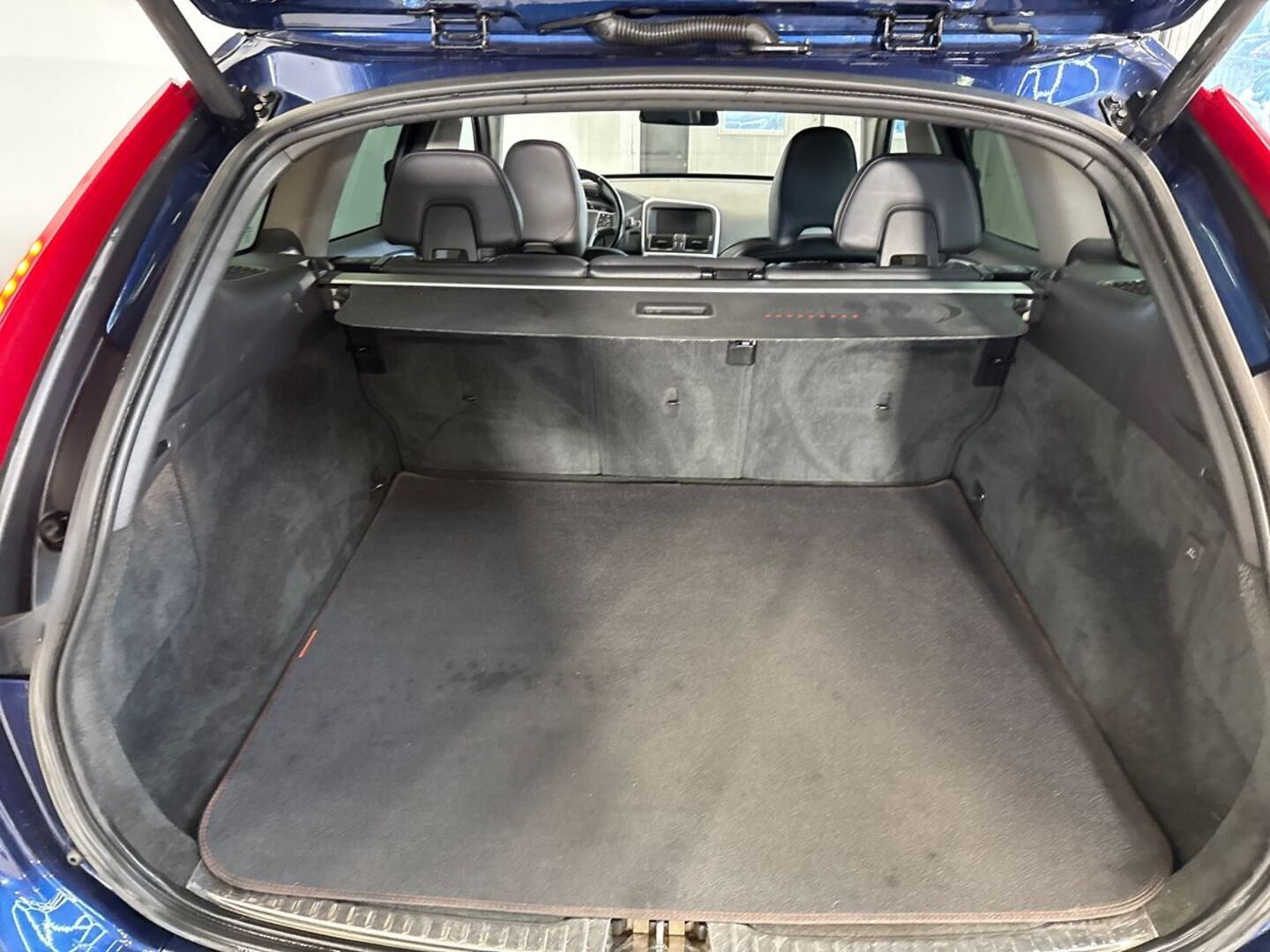 VOLVO XC60 11