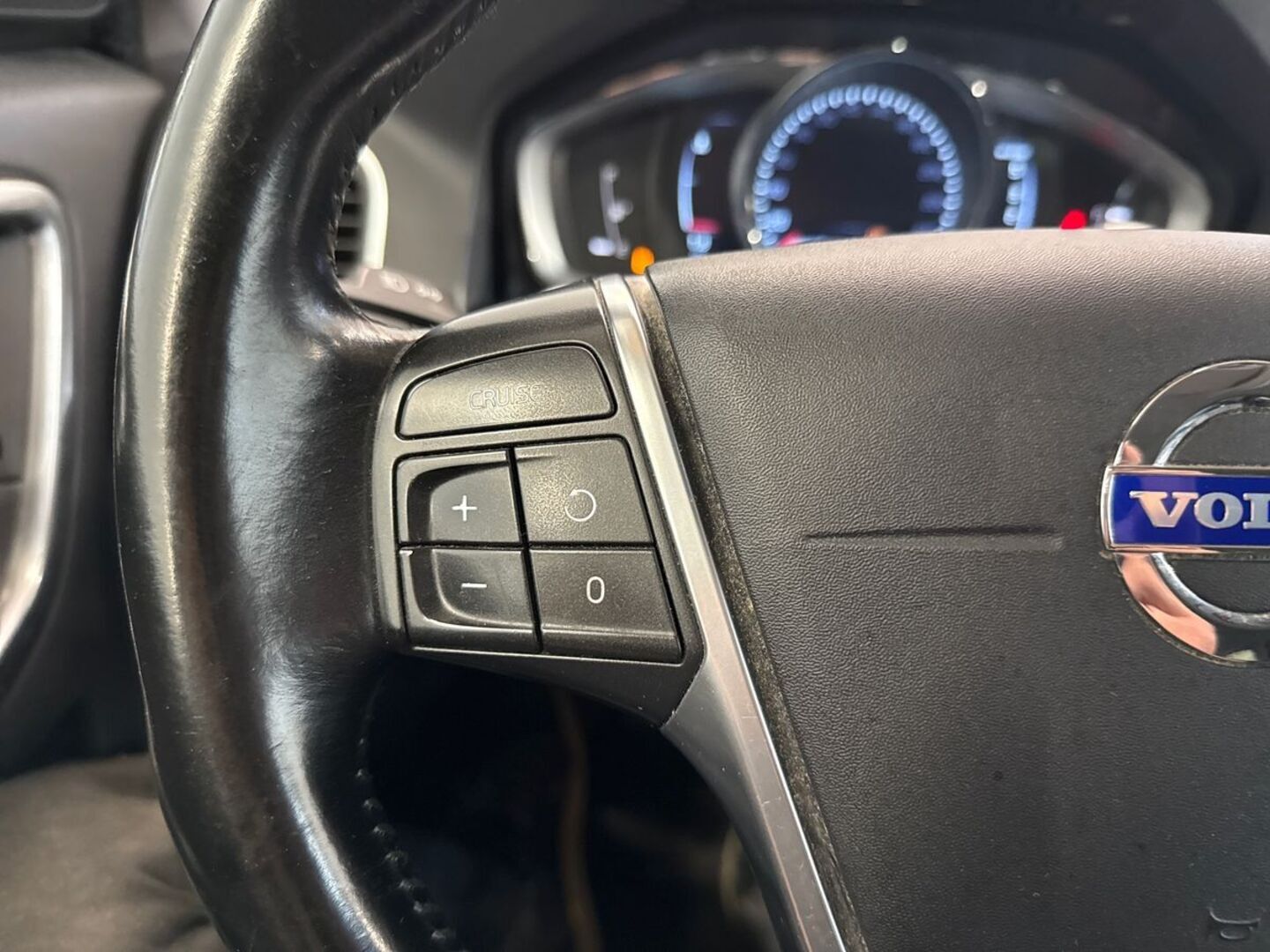 VOLVO XC60 23