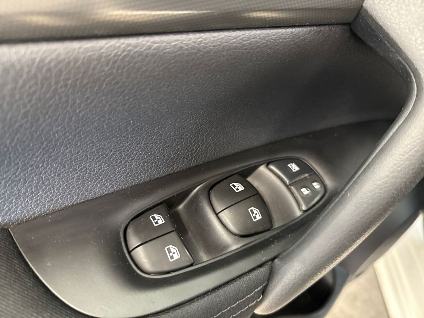 NISSAN Qashqai 21