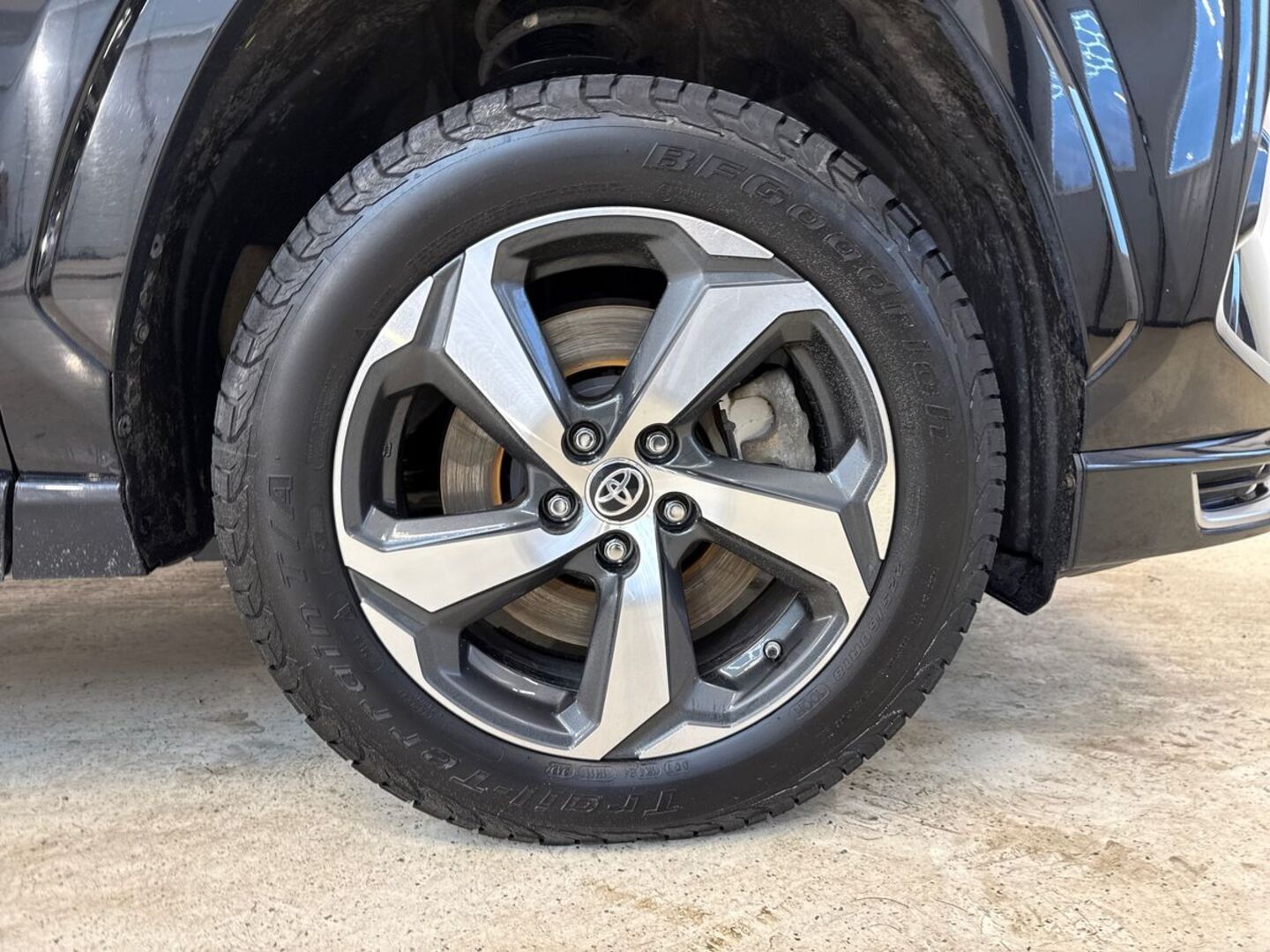 TOYOTA RAV4 Plug-in 15