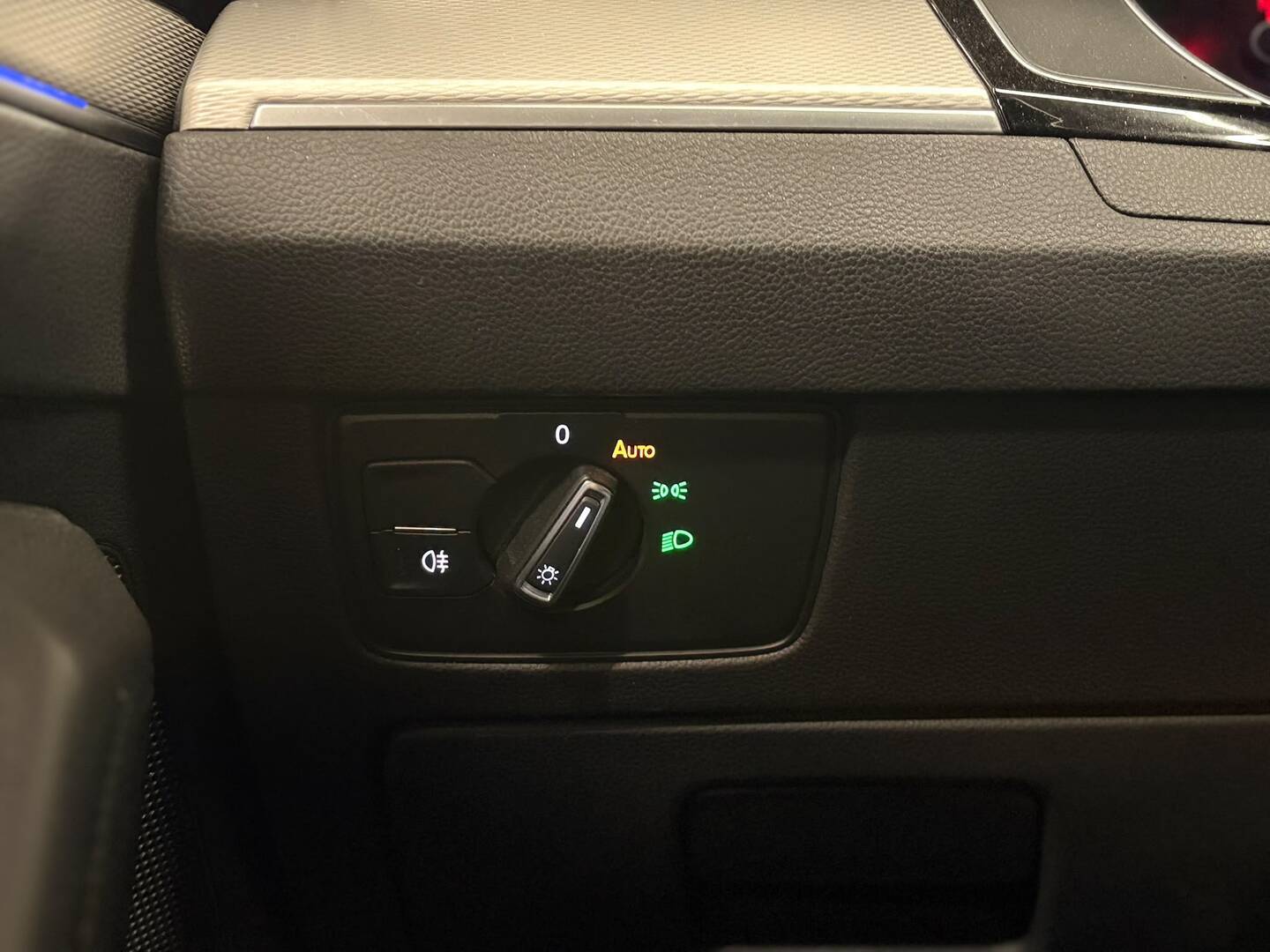 VOLKSWAGEN Passat 2017