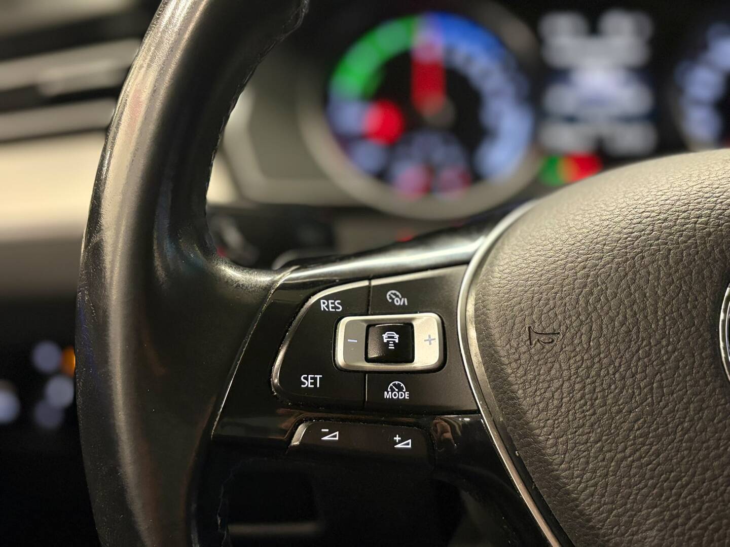 VOLKSWAGEN Passat 2017
