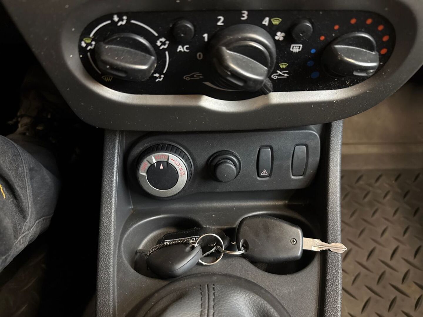DACIA Duster 2013