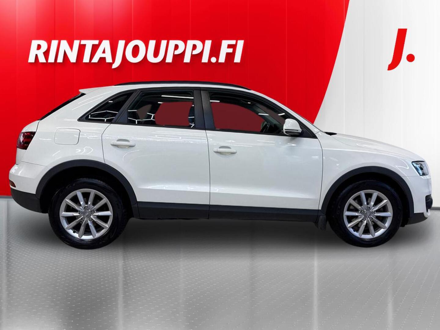 AUDI Q3 6