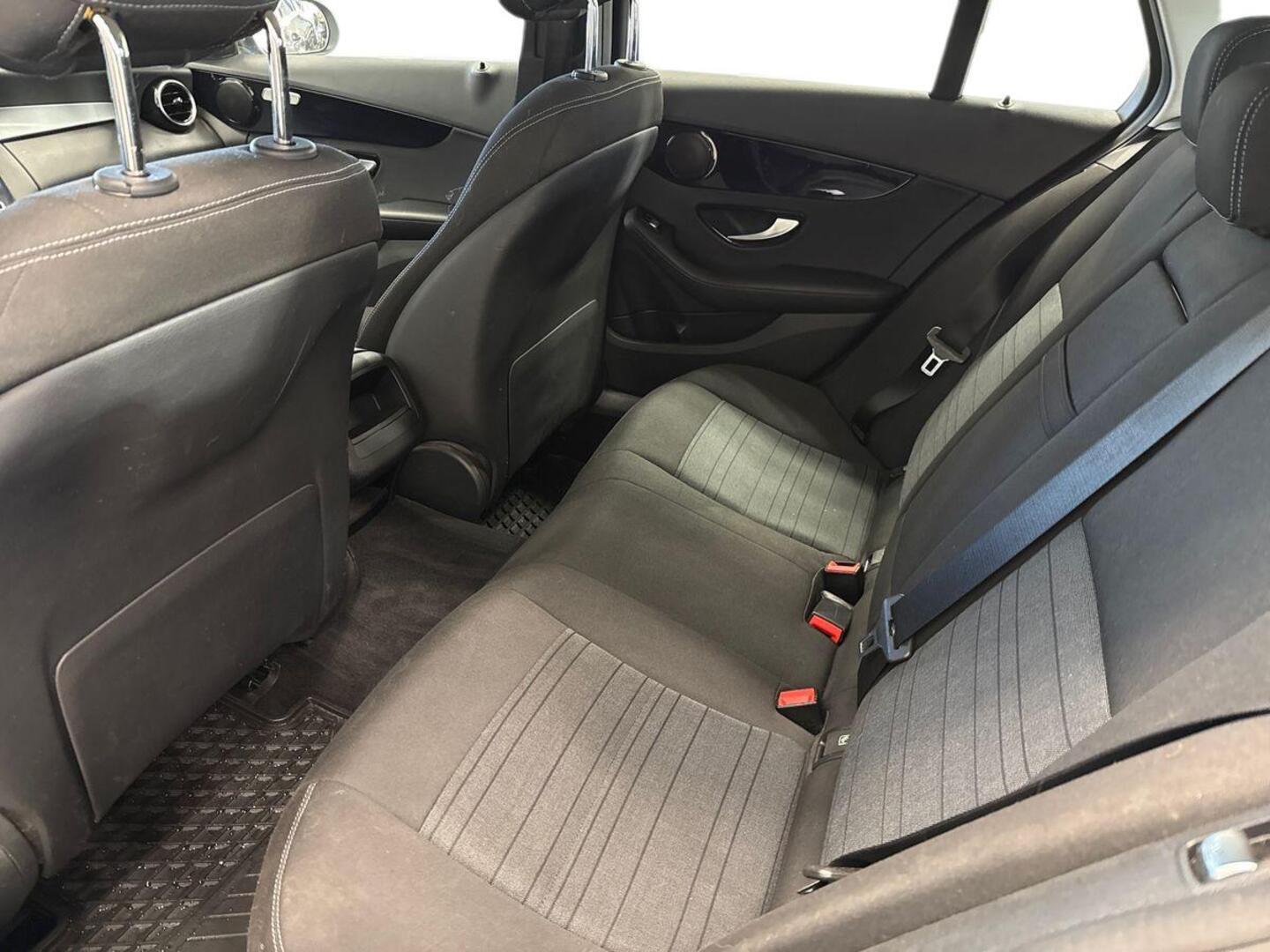 MERCEDES-BENZ C 10