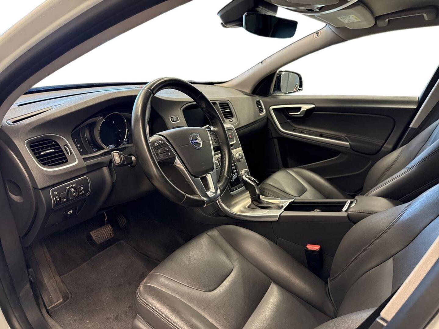 VOLVO V60 Cross Country 2018