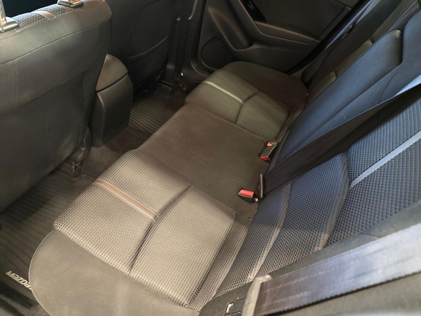 MAZDA Mazda3 2018