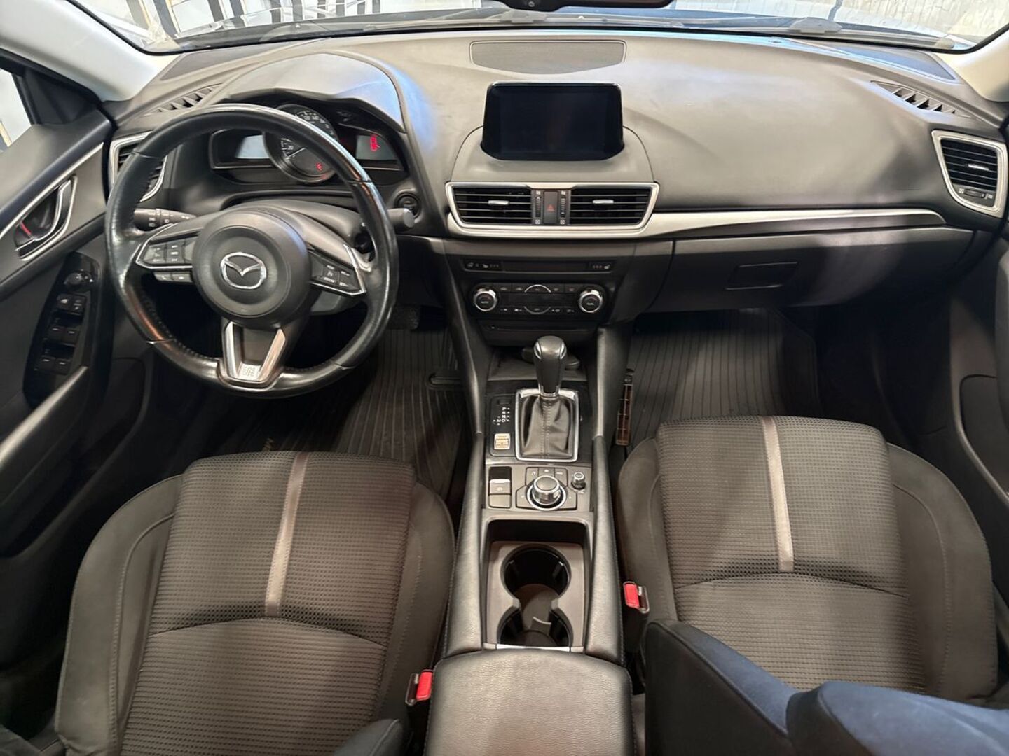MAZDA Mazda3 2018