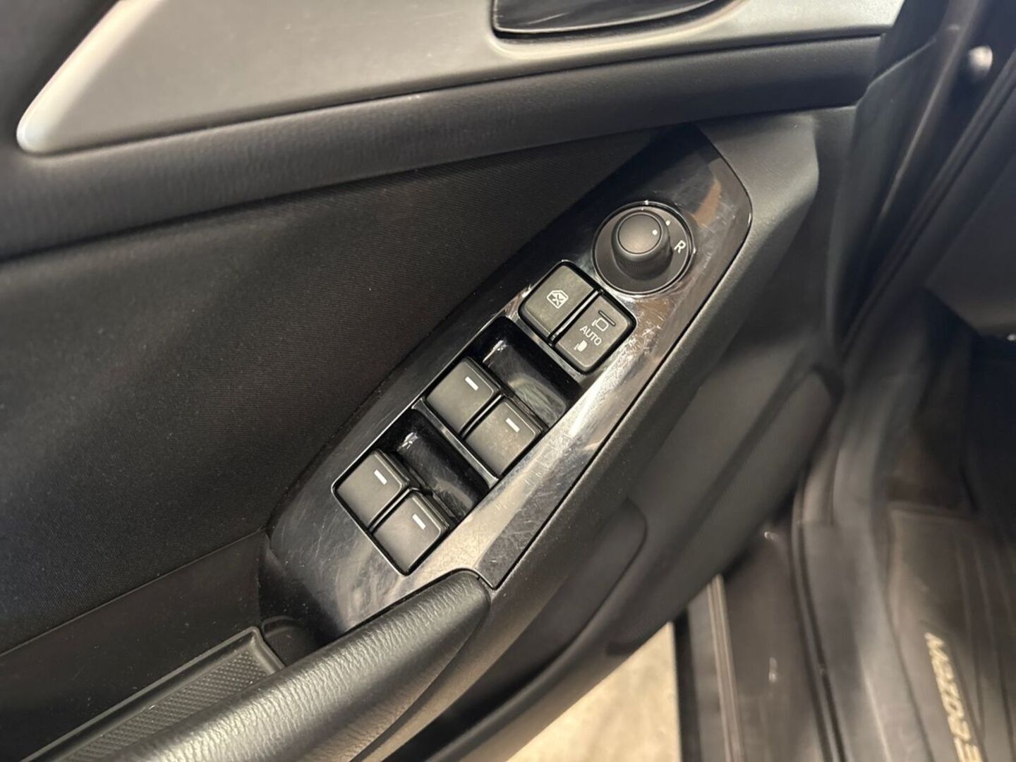 MAZDA Mazda3 2018