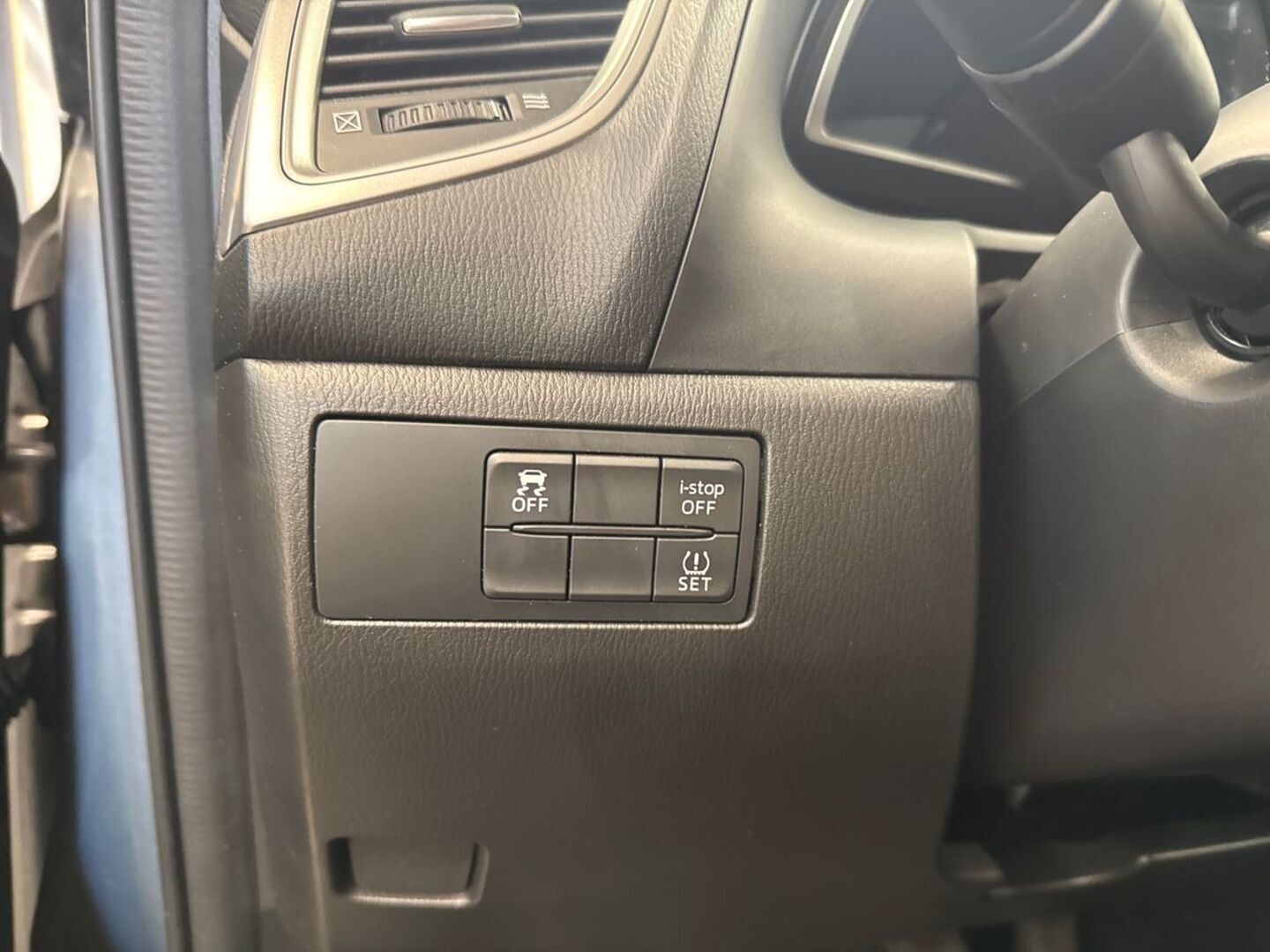 MAZDA Mazda3 2018