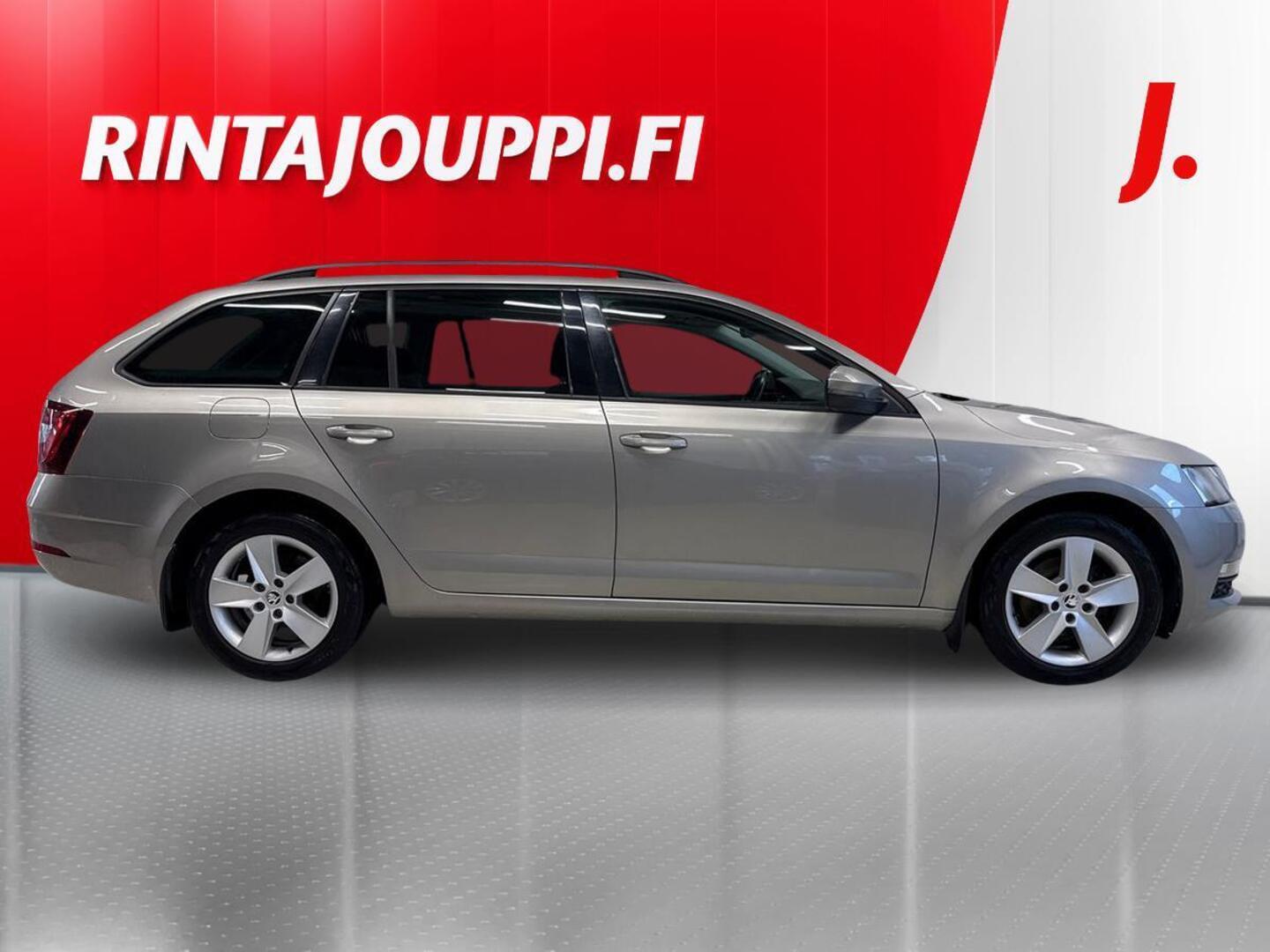 SKODA Octavia 6