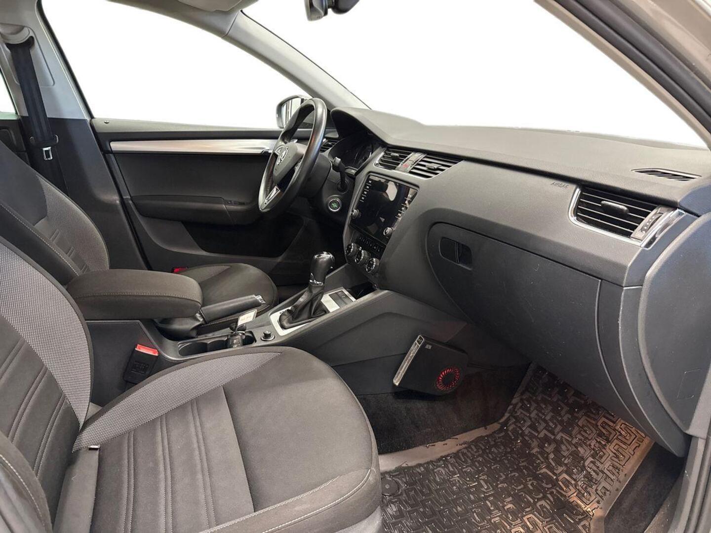 SKODA Octavia 9