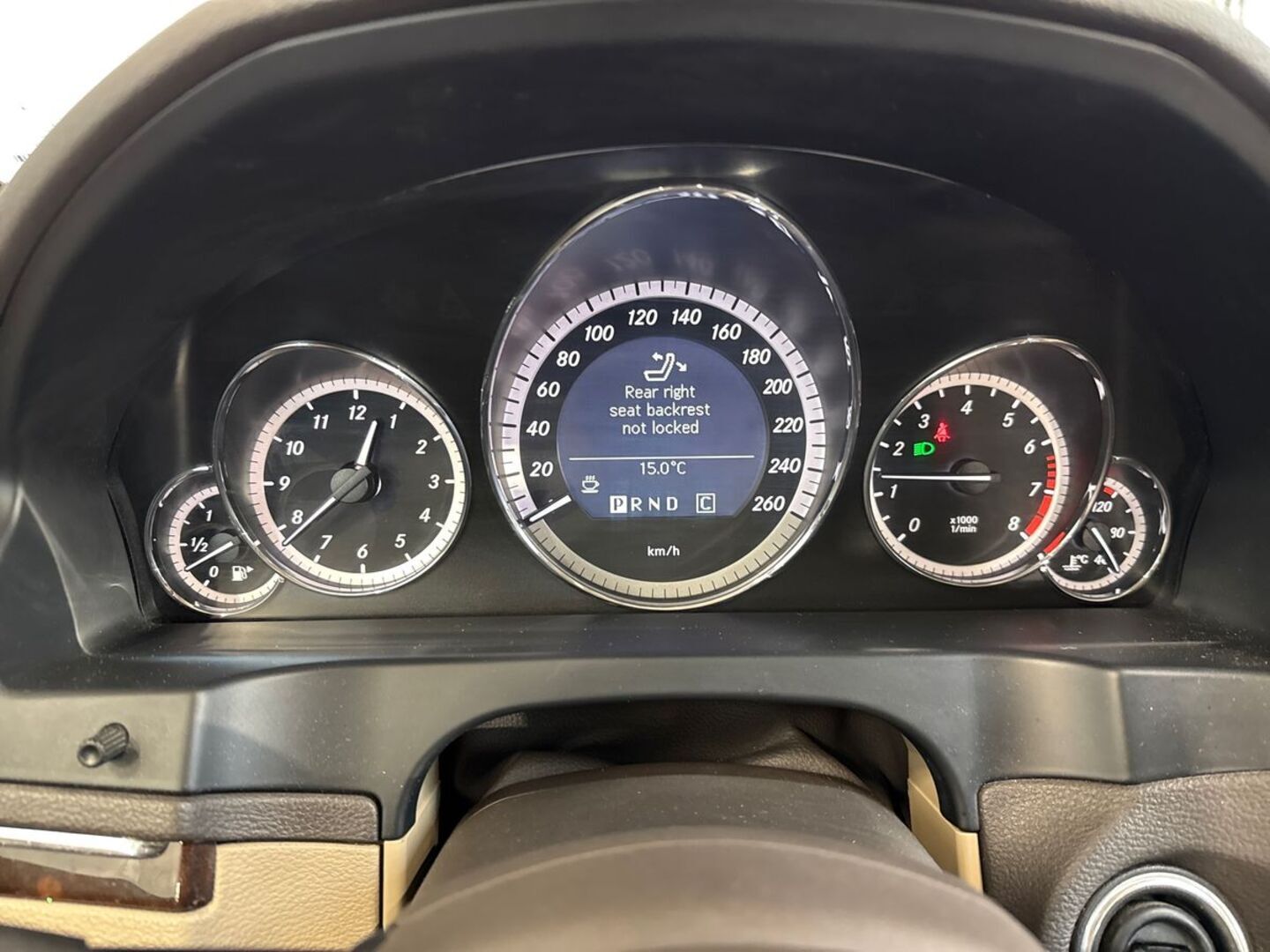 MERCEDES-BENZ E 18