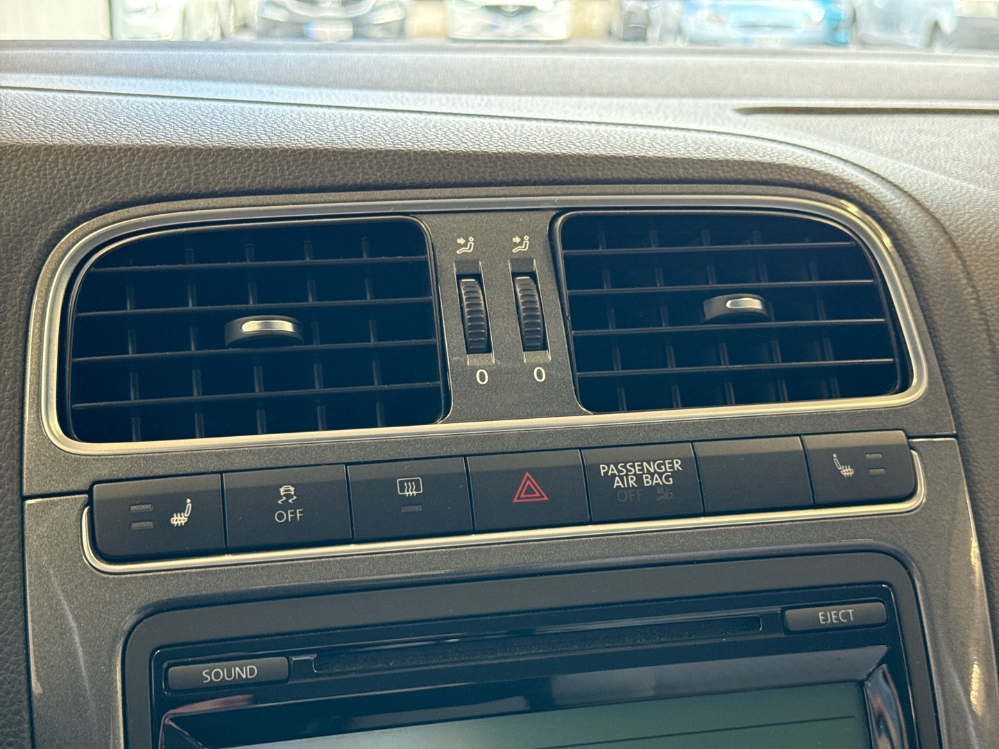 VOLKSWAGEN Polo 2010