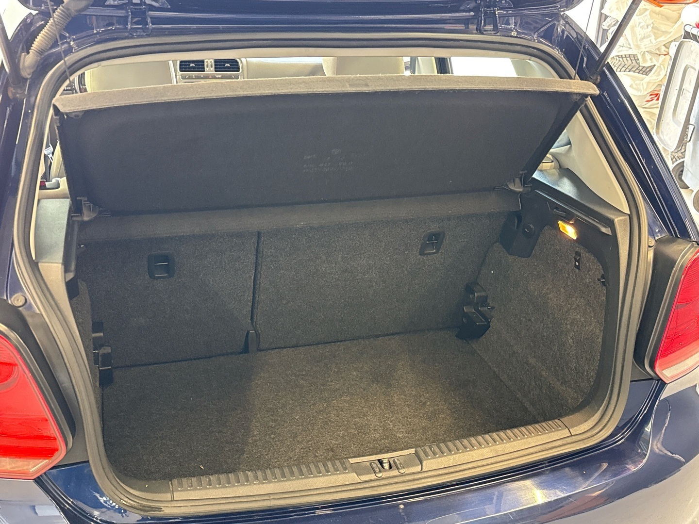 VOLKSWAGEN Polo 2010