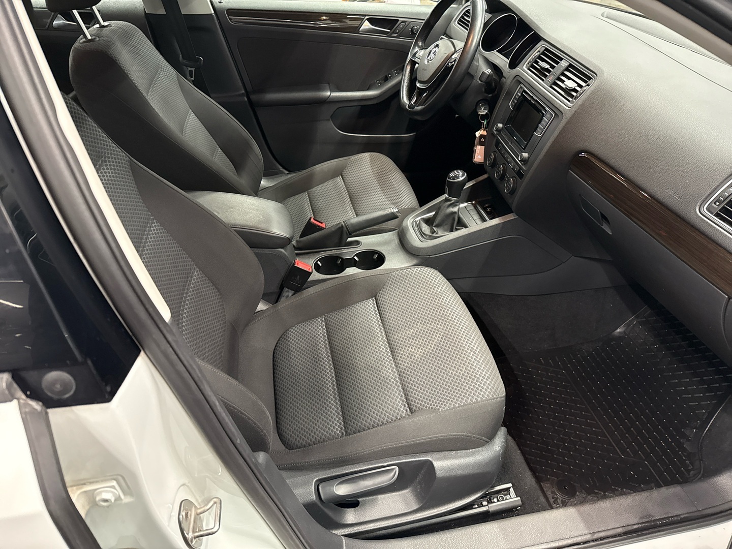 VOLKSWAGEN Jetta 2015