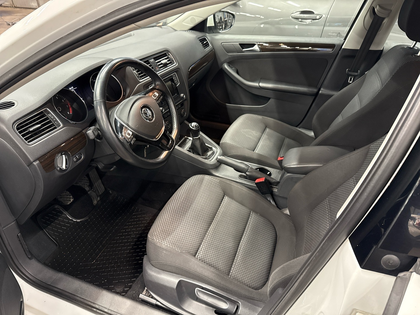 VOLKSWAGEN Jetta 2015