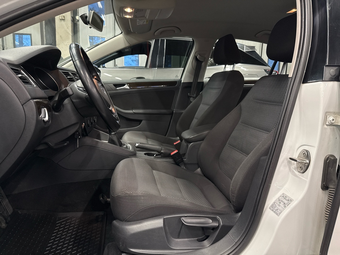 VOLKSWAGEN Jetta 2015