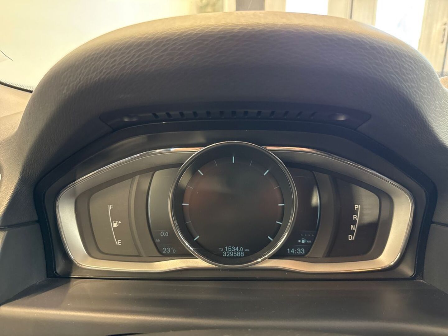 VOLVO XC70 26