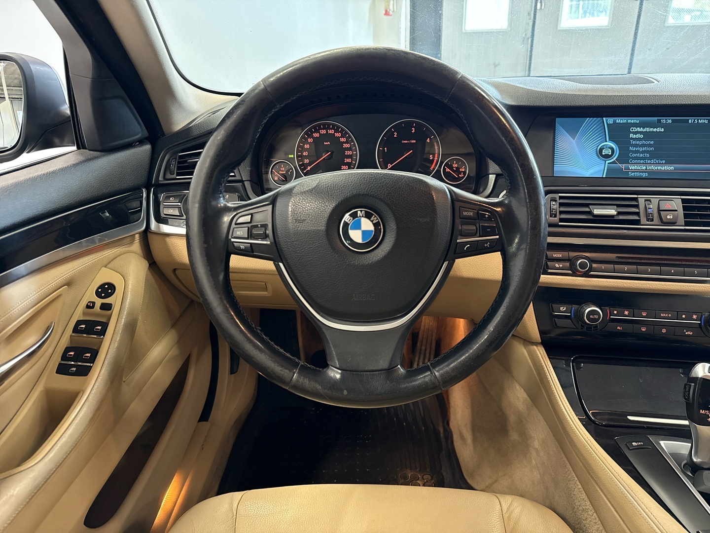 BMW 520 2011
