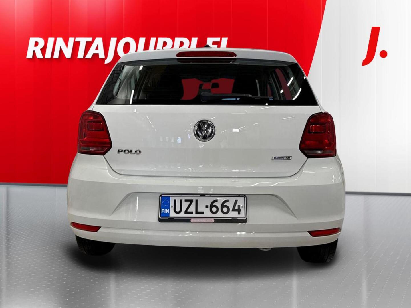 VOLKSWAGEN Polo 2016